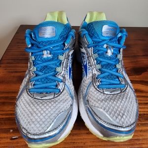 Brooks Adrenaline GTS 15 women's size 8.5
